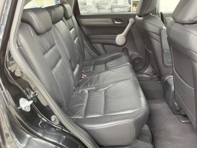 CR-V ZXi 4WD ガラスルーフ バックカメラ 寒冷地仕様 衝突被害軽減システム レザーシート コーナーセンサー スマートキー LEDヘッド ETC オートライト デュアルエアコン CD DVD再生 フルセグ(10枚目)