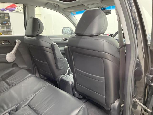 CR-V ZXi 4WD ガラスルーフ バックカメラ 寒冷地仕様 衝突被害軽減システム レザーシート コーナーセンサー スマートキー LEDヘッド ETC オートライト デュアルエアコン CD DVD再生 フルセグ(33枚目)
