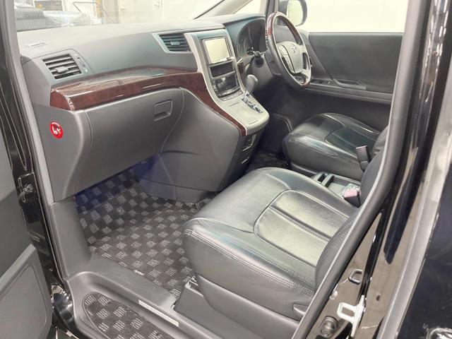 ヴェルファイア 2.4Z 4WD 両側電動ドア SDナビ 後席モニター バックカメラ レザーシート スマートキー HIDヘッド ETC 純正18インチアルミ オートエアコン Bluetooth CD DVD再生(32枚目)