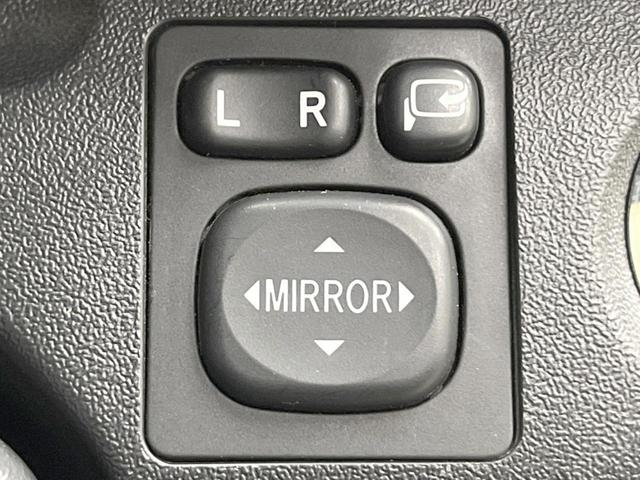 レジアスエースバン スーパーＧＬ　ダークプライム　４ＷＤ　ディーゼル（軽油）　バックカメラ　ＬＥＤヘッド　オートライト　オートエアコン　Ｂｌｕｅｔｏｏｔｈ　ＣＤ　ＤＶＤ再生（8枚目）