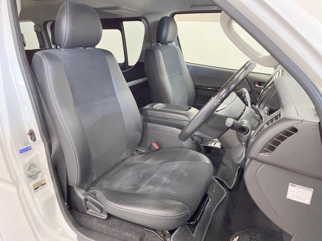 レジアスエースバン スーパーＧＬ　ダークプライム　４ＷＤ　ディーゼル（軽油）　バックカメラ　ＬＥＤヘッド　オートライト　オートエアコン　Ｂｌｕｅｔｏｏｔｈ　ＣＤ　ＤＶＤ再生（9枚目）