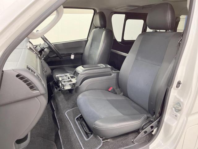 レジアスエースバン スーパーＧＬ　ダークプライム　４ＷＤ　ディーゼル（軽油）　バックカメラ　ＬＥＤヘッド　オートライト　オートエアコン　Ｂｌｕｅｔｏｏｔｈ　ＣＤ　ＤＶＤ再生（34枚目）