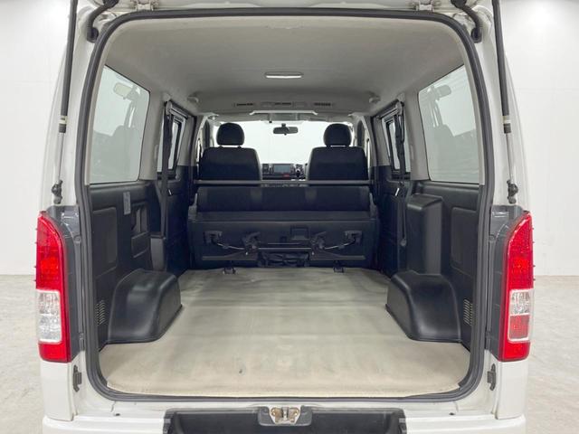 レジアスエースバン スーパーＧＬ　ダークプライム　４ＷＤ　ディーゼル（軽油）　バックカメラ　ＬＥＤヘッド　オートライト　オートエアコン　Ｂｌｕｅｔｏｏｔｈ　ＣＤ　ＤＶＤ再生（38枚目）