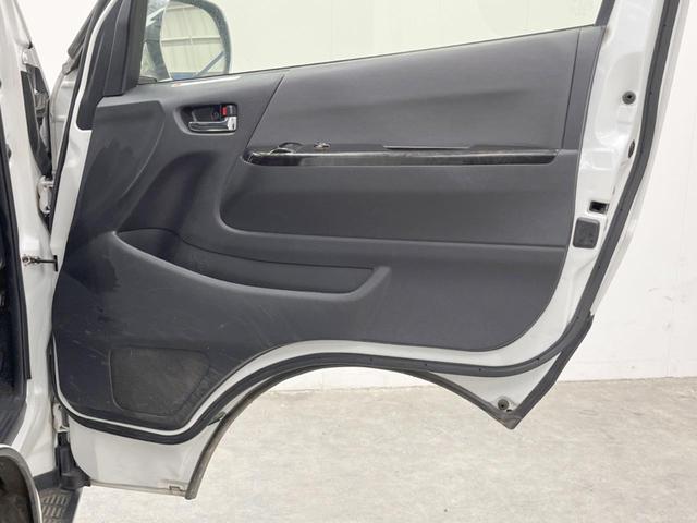 レジアスエースバン スーパーＧＬ　ダークプライム　４ＷＤ　ディーゼル（軽油）　バックカメラ　ＬＥＤヘッド　オートライト　オートエアコン　Ｂｌｕｅｔｏｏｔｈ　ＣＤ　ＤＶＤ再生（41枚目）