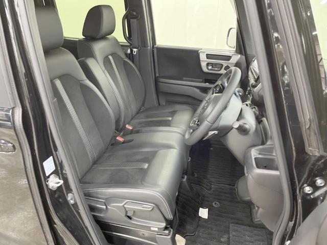 Ｎ－ＢＯＸカスタム Ｌターボ　スタイル＋ブラック　４ＷＤ　両側電動ドア　純正ＳＤナビ　バックカメラ　衝突被害軽減システム　ハーフレザーシート　スマートキー　ＬＥＤヘッド　ビルトインＥＴＣ　クルコン　オートハイビーム　オートエアコン（9枚目）