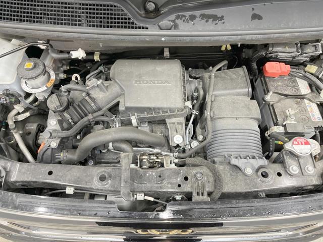 Ｎ－ＢＯＸカスタム Ｌターボ　スタイル＋ブラック　４ＷＤ　両側電動ドア　純正ＳＤナビ　バックカメラ　衝突被害軽減システム　ハーフレザーシート　スマートキー　ＬＥＤヘッド　ビルトインＥＴＣ　クルコン　オートハイビーム　オートエアコン（19枚目）