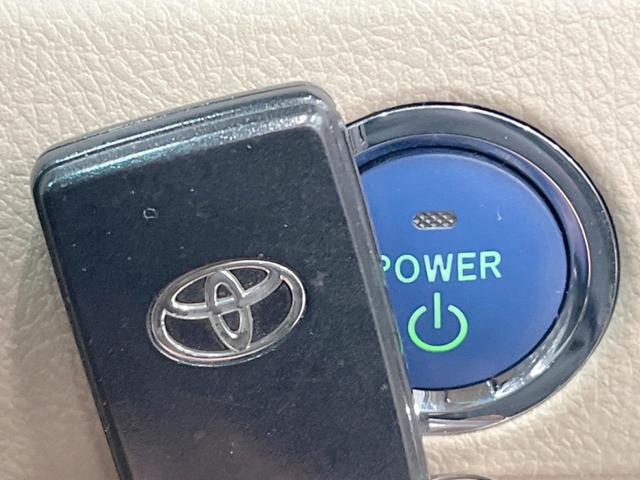 ヴェルファイアハイブリッド Ｘ　４ＷＤ　ＳＤナビ　バックカメラ　レザーシート　スマートキー　ＨＩＤヘッド　クルコン　デュアルエアコン　ＣＤ　ＤＶＤ再生（7枚目）