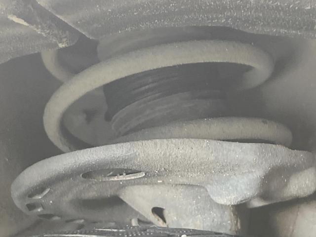 ハリアー エレガンス　４ＷＤ　サンルーフ　モデリスタエアロ　ＳＤナビ　バックカメラ　寒冷地仕様　衝突被害軽減システム　パワーシート　ドラレコ　ＬＥＤヘッド　ビルトインＥＴＣ　純正１７インチアルミ（62枚目）