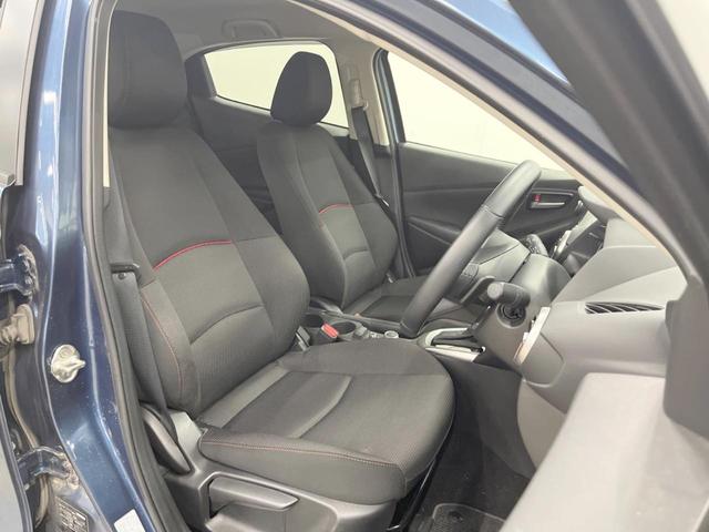 ＭＡＺＤＡ２ ＸＤ　ブラックトーンエディション　４ＷＤ　ディーゼル（軽油）　全周囲カメラ　１００Ｖ電源　衝突被害軽減システム　レーダークルーズ　ドラレコ　コーナーセンサー　ＬＥＤヘッド　ビルトインＥＴＣ　純正　車線逸脱警報　オートライト（9枚目）