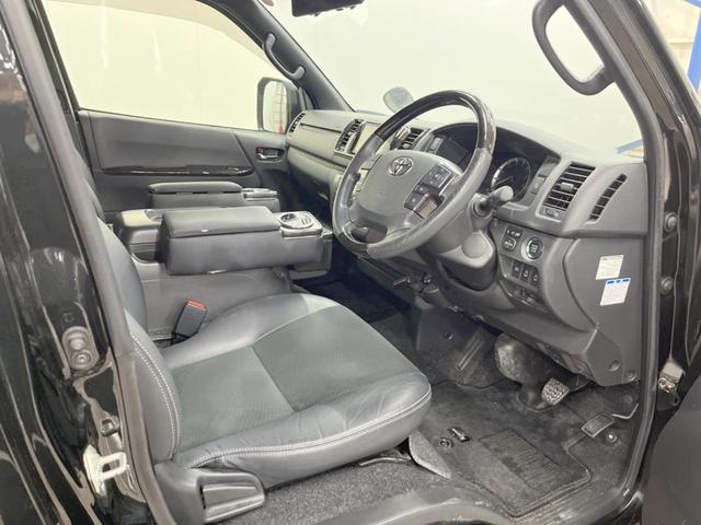 ハイエースバン スーパーＧＬ　ダークプライムＩＩ　４ＷＤ　ディーゼル（軽油）　両側電動ドア　純正ＳＤナビ　全周囲カメラ　衝突被害軽減システム　ハーフレザーシート　ドラレコ　スマートキー　ＬＥＤヘッド　オートハイビーム　オートエアコン（33枚目）