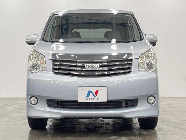 ノア Ｘ　Ｌセレクション　４ＷＤ　両側電動ドア　バックカメラ　スマートキー　ＨＩＤヘッド　純正１６インチアルミ　オートライト　デュアルエアコン　Ｂｌｕｅｔｏｏｔｈ（15枚目）