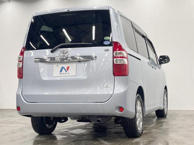 ノア Ｘ　Ｌセレクション　４ＷＤ　両側電動ドア　バックカメラ　スマートキー　ＨＩＤヘッド　純正１６インチアルミ　オートライト　デュアルエアコン　Ｂｌｕｅｔｏｏｔｈ（22枚目）