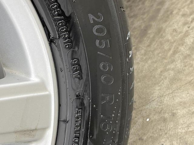 ノア Ｘ　Ｌセレクション　４ＷＤ　両側電動ドア　バックカメラ　スマートキー　ＨＩＤヘッド　純正１６インチアルミ　オートライト　デュアルエアコン　Ｂｌｕｅｔｏｏｔｈ（28枚目）