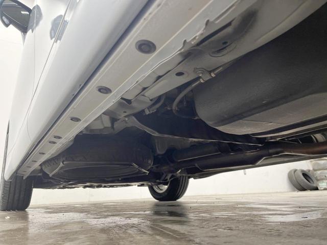 ノア Ｘ　Ｌセレクション　４ＷＤ　両側電動ドア　バックカメラ　スマートキー　ＨＩＤヘッド　純正１６インチアルミ　オートライト　デュアルエアコン　Ｂｌｕｅｔｏｏｔｈ（52枚目）