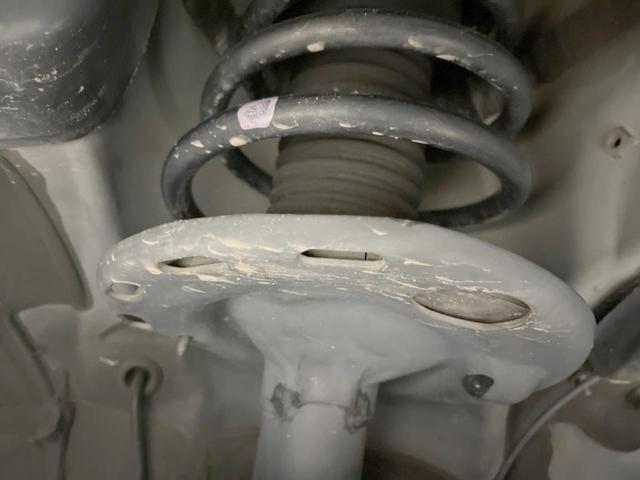 ノア Ｘ　Ｌセレクション　４ＷＤ　両側電動ドア　バックカメラ　スマートキー　ＨＩＤヘッド　純正１６インチアルミ　オートライト　デュアルエアコン　Ｂｌｕｅｔｏｏｔｈ（55枚目）