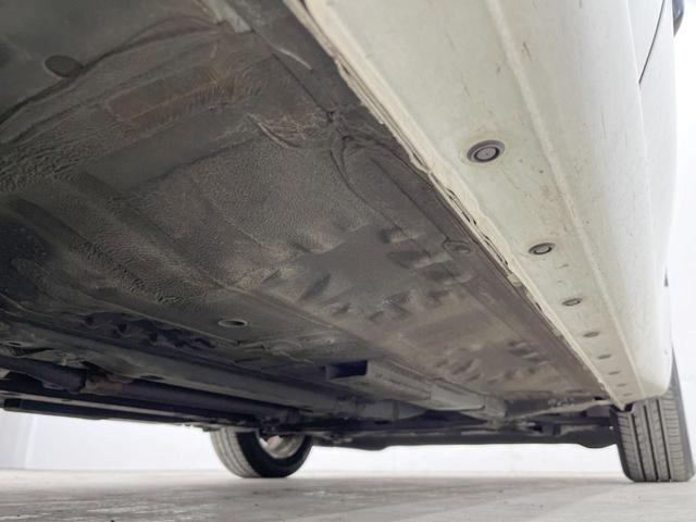 ノート ｅ－パワー　メダリスト　ＦＯＵＲ　４ＷＤ　純正ナビ　アラウンドビューモニター　衝突軽減　車線逸脱　ＬＥＤヘッドライト　インテリキー　横滑り防止　電動格納ミラー　純正１５インチアルミ（53枚目）