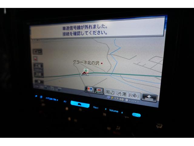 ベースグレード　サンルーフ／ヒッチメンバー／社外ヘッドライト＆テールランプ／社外フロントグリル／社外マフラー／外２４ＡＷ／外ナビ／バックカメラ／(36枚目)