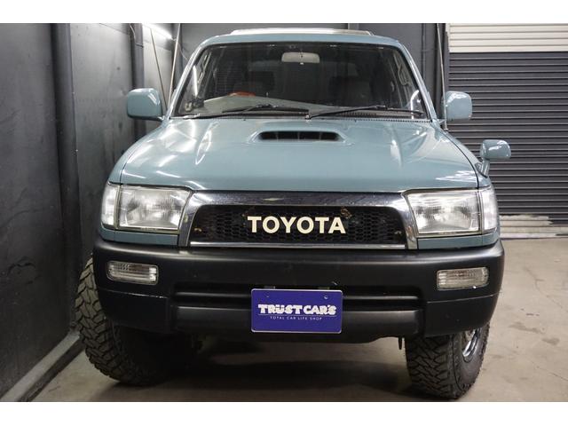 ハイラックスサーフ ＳＳＲ－Ｘリミテッド　ワイド　全塗装車／アンヴィルグレー／ナロー加工／リフトアップ／マッドタイヤ／外アルミ／外ステアリング／サンルーフ／外ナビ／Ｂｌｕｅｔｏｏｔｈ接続／１ＫＺエンジン（5枚目）