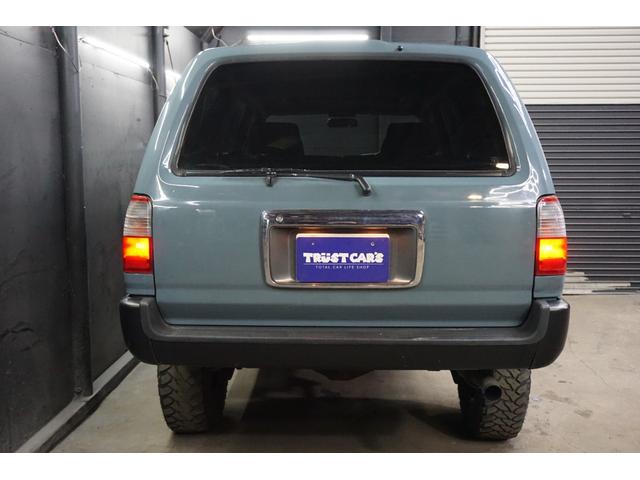 ハイラックスサーフ ＳＳＲ－Ｘリミテッド　ワイド　全塗装車／アンヴィルグレー／ナロー加工／リフトアップ／マッドタイヤ／外アルミ／外ステアリング／サンルーフ／外ナビ／Ｂｌｕｅｔｏｏｔｈ接続／１ＫＺエンジン（17枚目）