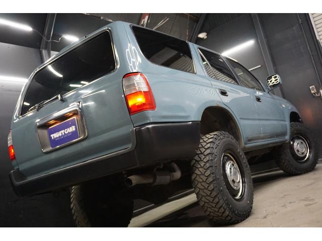 ハイラックスサーフ ＳＳＲ－Ｘリミテッド　ワイド　全塗装車／アンヴィルグレー／ナロー加工／リフトアップ／マッドタイヤ／外アルミ／外ステアリング／サンルーフ／外ナビ／Ｂｌｕｅｔｏｏｔｈ接続／１ＫＺエンジン（23枚目）