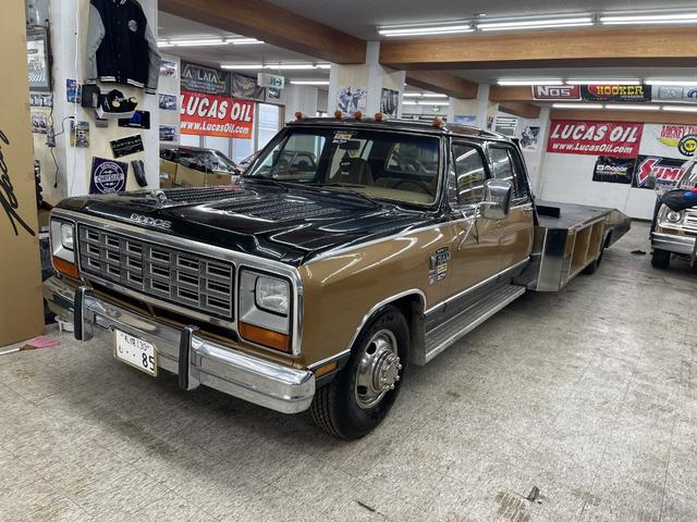 １９８５　ＲＡＭ　Ｄ３５０　４Ｄｏｏｒ　Ｃｒｅｗ　Ｃａｂ　４４０　Ｈｏｄｇｅｓ　Ｒａｍｐ　Ｔｒｕｃｋ　Ｃａｒ　Ｈａｕｌｅｒ（Ｍｏｐａｒ　Ｔｒａｎｃｅ）Ｄ．Ｉ．Ｄデモカー(4枚目)