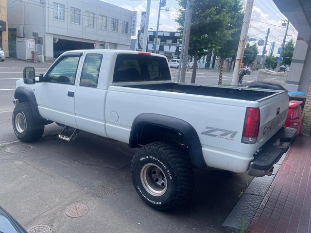 シボレーＫ－１５００ Ｚ７１　ＯＦＦ　ＲＯＡＤ　中古車並行車　１９９５　モデル　４ＷＤ　リフテッド（14枚目）