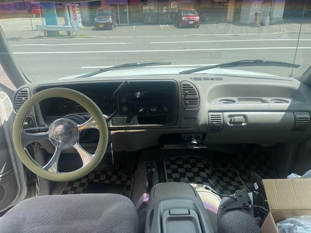 シボレーＫ－１５００ Ｚ７１　ＯＦＦ　ＲＯＡＤ　中古車並行車　１９９５　モデル　４ＷＤ　リフテッド（38枚目）