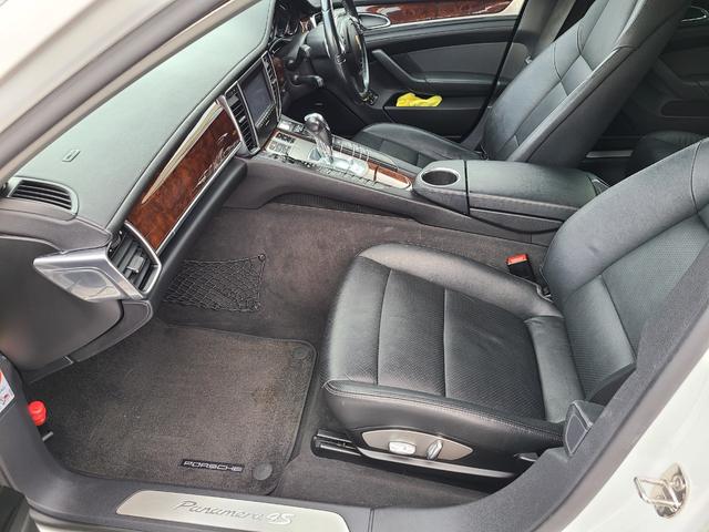 パナメーラ ４Ｓスポーツクロノパッケージ　本州仕入　スポーツクロノパッケージ　ＢＯＳＥサウンド（12枚目）