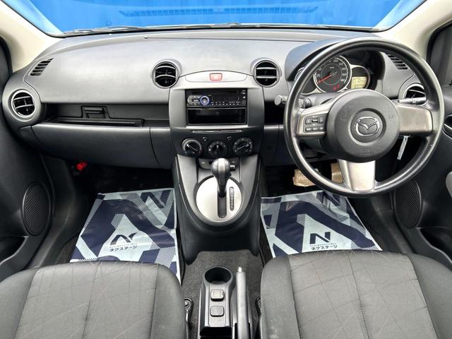 デミオ 13C 4WD CD エアバック(運転席・助手席) リモコンキー ステアリングスイッチ バブル式リアコンビネーションランプ  シートリフター(運転席) 2スピーカー(2枚目)