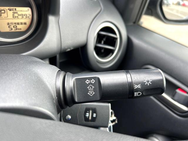 デミオ 13C 4WD CD エアバック(運転席・助手席) リモコンキー ステアリングスイッチ バブル式リアコンビネーションランプ  シートリフター(運転席) 2スピーカー(30枚目)