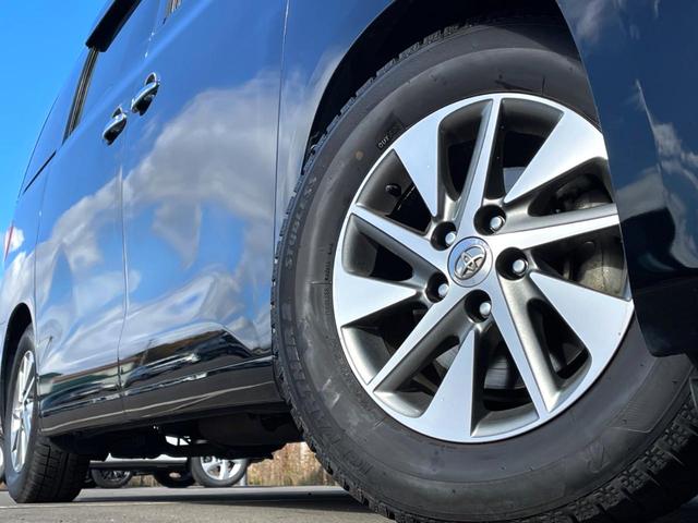 アルファードハイブリッド G 4WD 禁煙車 両側電動スライドドア フリップダウンモニター HDDナビ バックカメラ HIDヘッドライト HIDフロントフォグ スマートキー 前席パワーシート 電動オットマン ビルトインETC(12枚目)