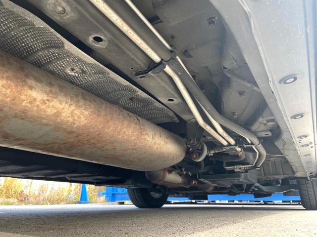 アルファードハイブリッド G 4WD 禁煙車 両側電動スライドドア フリップダウンモニター HDDナビ バックカメラ HIDヘッドライト HIDフロントフォグ スマートキー 前席パワーシート 電動オットマン ビルトインETC(46枚目)