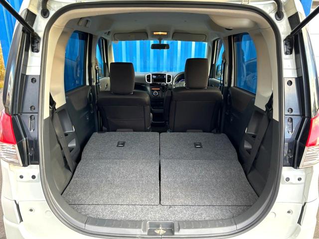 デリカＤ：２ Ｓ　４ＷＤ　禁煙車　両側電動スライドドア　オーディオ　ＨＩＤヘッドライト　スマートキー　純正１５インチＡＷ　シートヒーター　電動格納ミラー　ドアバイザー　盗難防止システム　オートライト　プライバシーガラス（9枚目）