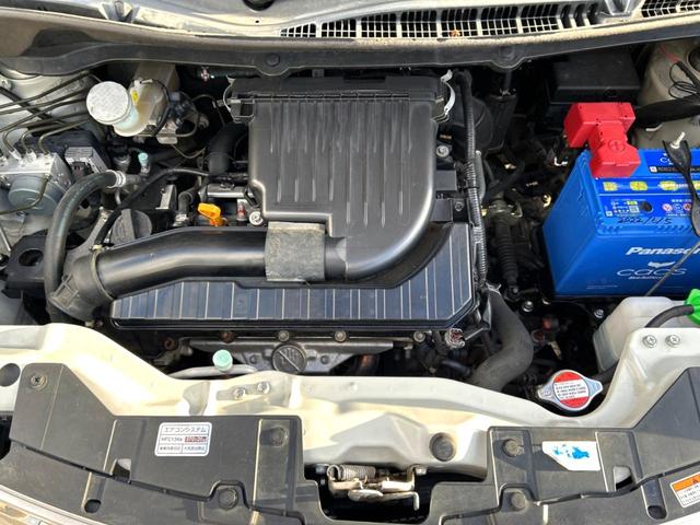 デリカＤ：２ Ｓ　４ＷＤ　禁煙車　両側電動スライドドア　オーディオ　ＨＩＤヘッドライト　スマートキー　純正１５インチＡＷ　シートヒーター　電動格納ミラー　ドアバイザー　盗難防止システム　オートライト　プライバシーガラス（17枚目）