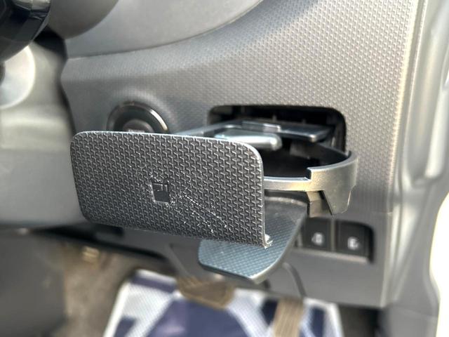 デリカＤ：２ Ｓ　４ＷＤ　禁煙車　両側電動スライドドア　オーディオ　ＨＩＤヘッドライト　スマートキー　純正１５インチＡＷ　シートヒーター　電動格納ミラー　ドアバイザー　盗難防止システム　オートライト　プライバシーガラス（30枚目）