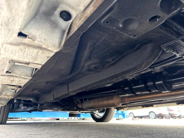 デリカＤ：２ Ｓ　４ＷＤ　禁煙車　両側電動スライドドア　オーディオ　ＨＩＤヘッドライト　スマートキー　純正１５インチＡＷ　シートヒーター　電動格納ミラー　ドアバイザー　盗難防止システム　オートライト　プライバシーガラス（44枚目）