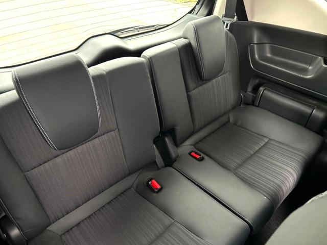 フリード Ｇ・ホンダセンシング　４ＷＤ　禁煙車　両側電動ドア　後席モニター　純正ＳＤナビ　バックカメラ　衝突被害軽減システム　レーダークルーズ　ハーフレザーシート　コーナーセンサー　スマートキー　ＬＥＤヘッド　ビルトインＥＴＣ（10枚目）