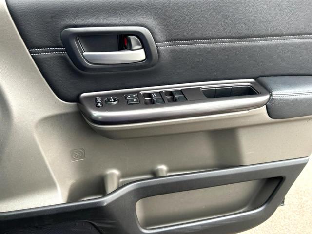 フリード Ｇ・ホンダセンシング　４ＷＤ　禁煙車　両側電動ドア　後席モニター　純正ＳＤナビ　バックカメラ　衝突被害軽減システム　レーダークルーズ　ハーフレザーシート　コーナーセンサー　スマートキー　ＬＥＤヘッド　ビルトインＥＴＣ（40枚目）