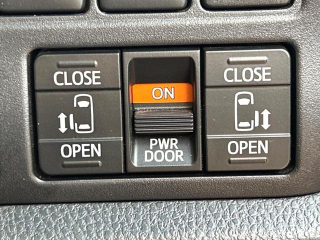 ヴォクシー ZS 煌III 4WD 両側電動ドア 純正9型SDナビ バックカメラ 衝突被害軽減システム ハーフレザーシート ドラレコ コーナーセンサー スマートキー LEDヘッド ビルトインETC クルコン オートライト(5枚目)