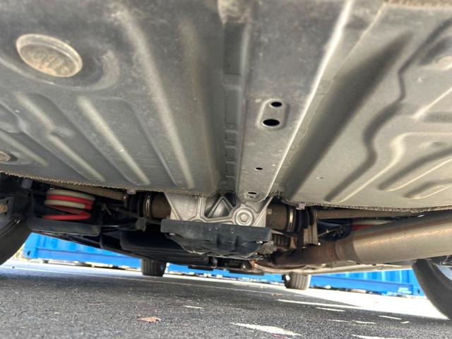 ヴォクシー ZS 煌III 4WD 両側電動ドア 純正9型SDナビ バックカメラ 衝突被害軽減システム ハーフレザーシート ドラレコ コーナーセンサー スマートキー LEDヘッド ビルトインETC クルコン オートライト(19枚目)