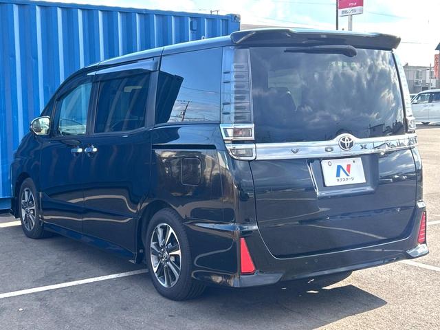 ヴォクシー ZS 煌III 4WD 両側電動ドア 純正9型SDナビ バックカメラ 衝突被害軽減システム ハーフレザーシート ドラレコ コーナーセンサー スマートキー LEDヘッド ビルトインETC クルコン オートライト(41枚目)