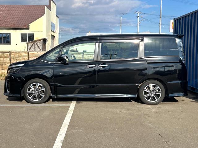 ヴォクシー ZS 煌III 4WD 両側電動ドア 純正9型SDナビ バックカメラ 衝突被害軽減システム ハーフレザーシート ドラレコ コーナーセンサー スマートキー LEDヘッド ビルトインETC クルコン オートライト(42枚目)