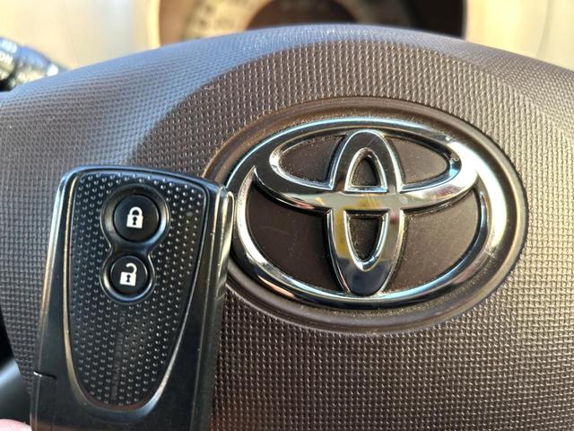 パッソ プラスハナ Gパッケージ 4WD SDナビ 寒冷地仕様 スマートキー HIDヘッド 純正14インチアルミ オートライト オートエアコン Bluetooth CD DVD再生 ブルーレイ再生 フルセグ(5枚目)