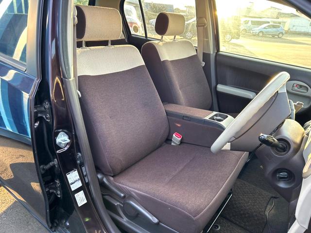 パッソ プラスハナ Gパッケージ 4WD SDナビ 寒冷地仕様 スマートキー HIDヘッド 純正14インチアルミ オートライト オートエアコン Bluetooth CD DVD再生 ブルーレイ再生 フルセグ(7枚目)