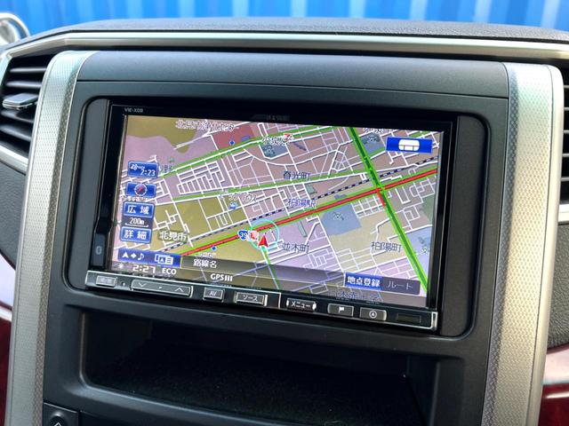 アルファード ２４０Ｓ　４ＷＤ　両側電動ドア　後席モニター　バックカメラ　寒冷地仕様　スマートキー　ＨＩＤヘッド　ビルトインＥＴＣ　純正１８インチアルミ　オートライト　デュアルエアコン　リアエアコン　ＣＤ　ＤＶＤ再生（3枚目）