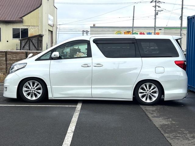 アルファード ２４０Ｓ　４ＷＤ　両側電動ドア　後席モニター　バックカメラ　寒冷地仕様　スマートキー　ＨＩＤヘッド　ビルトインＥＴＣ　純正１８インチアルミ　オートライト　デュアルエアコン　リアエアコン　ＣＤ　ＤＶＤ再生（26枚目）