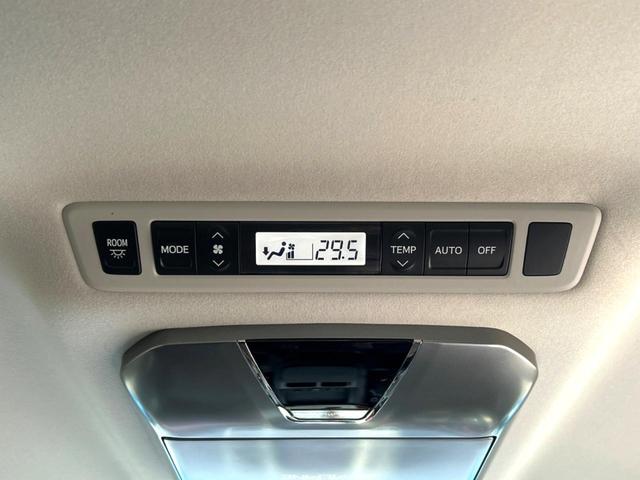 アルファード ２４０Ｓ　４ＷＤ　両側電動ドア　後席モニター　バックカメラ　寒冷地仕様　スマートキー　ＨＩＤヘッド　ビルトインＥＴＣ　純正１８インチアルミ　オートライト　デュアルエアコン　リアエアコン　ＣＤ　ＤＶＤ再生（29枚目）