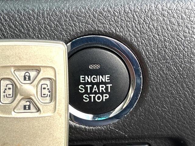 アルファード ２４０Ｓ　４ＷＤ　両側電動ドア　後席モニター　バックカメラ　寒冷地仕様　スマートキー　ＨＩＤヘッド　ビルトインＥＴＣ　純正１８インチアルミ　オートライト　デュアルエアコン　リアエアコン　ＣＤ　ＤＶＤ再生（42枚目）