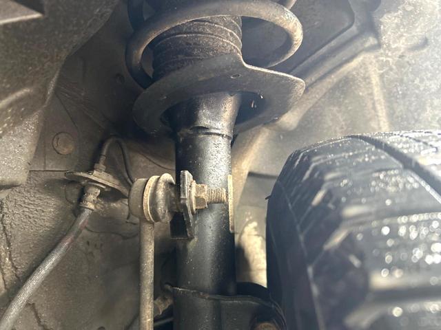 セレナ ハイウェイスター 4WD 両側電動ドア 純正SDナビ バックカメラ フルセグTV Bluetooth接続 スマートキー ETC ドアバイザー 盗難防止システム 横滑り防止機能 プライバシーガラス CD再生 DVD再生(20枚目)