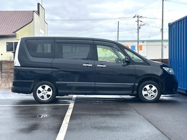 セレナ ハイウェイスター 4WD 両側電動ドア 純正SDナビ バックカメラ フルセグTV Bluetooth接続 スマートキー ETC ドアバイザー 盗難防止システム 横滑り防止機能 プライバシーガラス CD再生 DVD再生(40枚目)